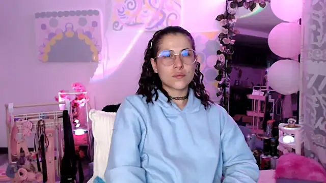 Hellen dumont online show from 04/21/26, 02:15