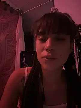 Snapshot of Hellen_dumont chatting on 06/22/26, 02:13 Hellen dumont online show from 06/22/26, 02:13