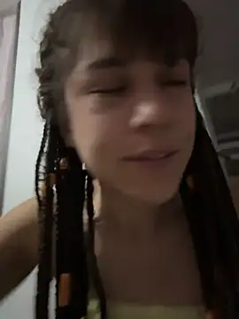 Snapshot of Hellen_dumont chatting on 07/01/26, 11:37 Hellen dumont online show from 07/01/26, 11:37