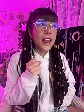 Snapshot of Hellen_dumont chatting on 07/19/26, 02:15 Hellen dumont online show from 07/19/26, 02:15