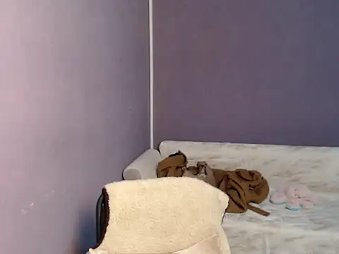 so shy online show from 11/06/25, 08:15