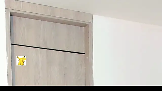 Snapshot of honey_skin chatting on 12/17/24, 02:11 honey skin online show from 12/17/24, 02:11