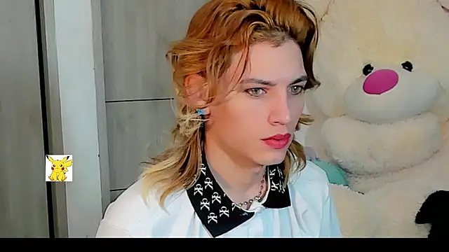 Snapshot of honey_skin chatting on 12/17/24, 11:16 honey skin online show from 12/17/24, 11:16