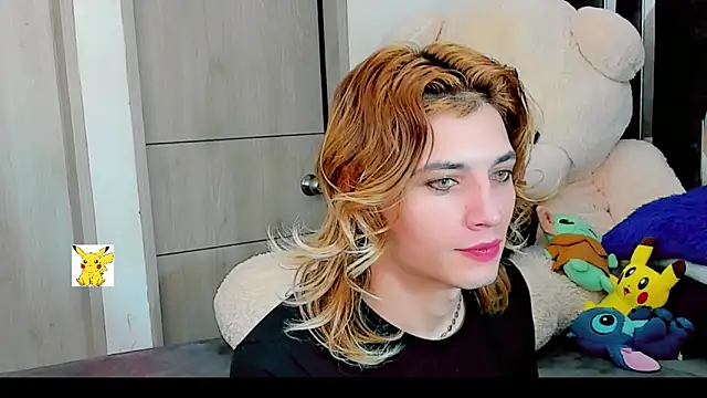 Snapshot of honey_skin chatting on 12/23/24, 01:18 honey skin online show from 12/23/24, 01:18