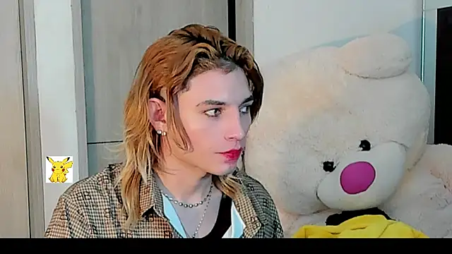 Snapshot of honey_skin chatting on 12/28/24, 11:48 honey skin online show from 12/28/24, 11:48