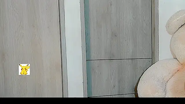 Snapshot of honey_skin chatting on 12/30/24, 12:11 honey skin online show from 12/30/24, 12:11