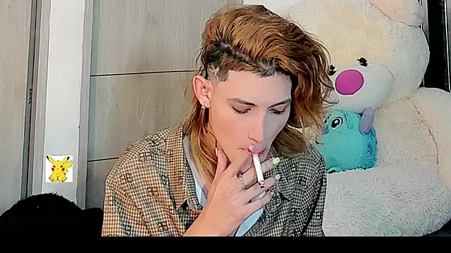 Snapshot of honey_skin chatting on 01/01/25, 08:37 honey skin online show from 01/01/25, 08:37