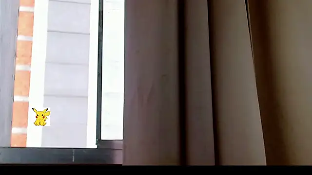 Snapshot of honey_skin chatting on 02/03/25, 07:10 honey skin online show from 02/03/25, 07:10