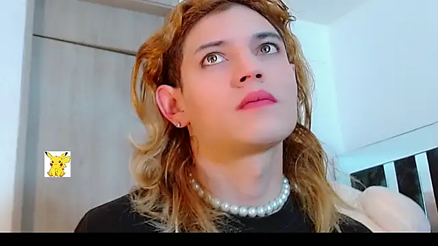 Snapshot of honey_skin chatting on 02/05/25, 11:34 honey skin online show from 02/05/25, 11:34