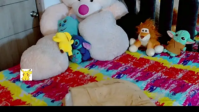 Snapshot of honey_skin chatting on 02/05/25, 02:37 honey skin online show from 02/05/25, 02:37