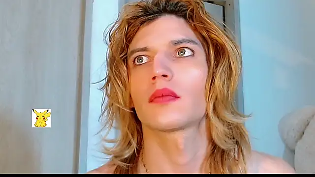 Snapshot of honey_skin chatting on 03/03/25, 09:22 honey skin online show from 03/03/25, 09:22