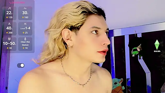 Snapshot of honey_skin chatting on 09/27/25, 03:28 honey skin online show from 09/27/25, 03:28