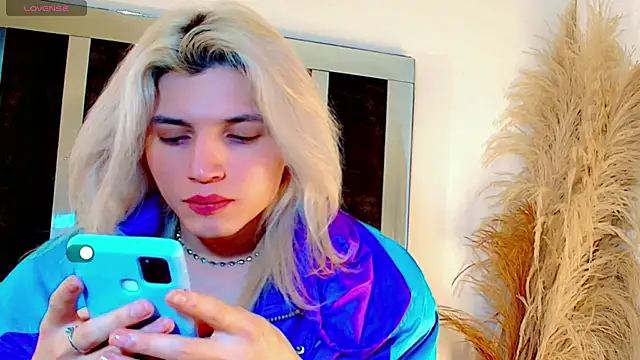 honey skin online show from 04/14/26, 05:52