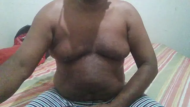 Snapshot of Beargryzzly chatting on 12/04/24, 03:43 Beargryzzly online show from 12/04/24, 03:43