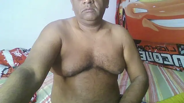 Snapshot of Beargryzzly chatting on 01/25/25, 03:41 Beargryzzly online show from 01/25/25, 03:41