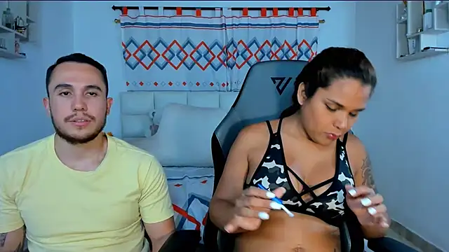 Snapshot of xxx_sweet_couple_ chatting on 12/10/24, 03:52 xxx sweet couple online show from 12/10/24, 03:52