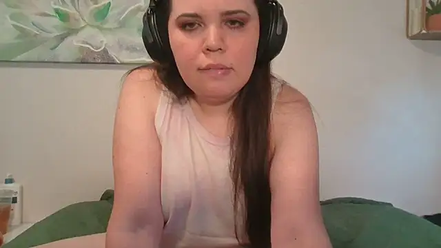 Snapshot of AlessaLoveX chatting on 07/21/26, 11:18 AlessaLoveX online show from 07/21/26, 11:18