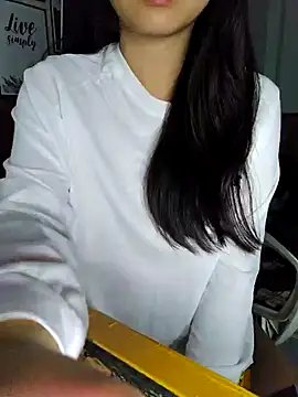 Suri amabel online show from 12/31/24, 12:57