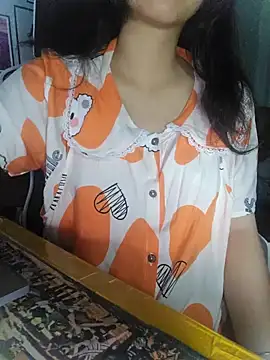 Suri amabel online show from 01/01/25, 12:44