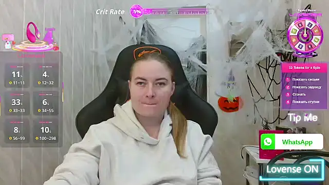 ElenaMaeer online show from 10/22/25, 11:21