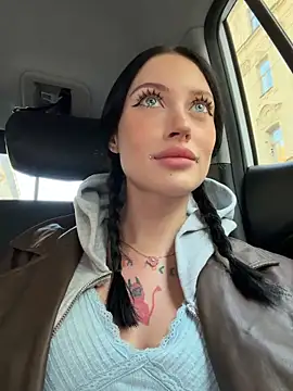 Melissa crazy online show from 04/21/26, 04:12