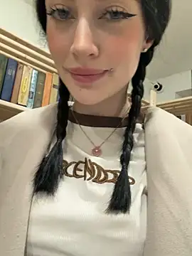 Melissa crazy online show from 04/23/26, 04:53