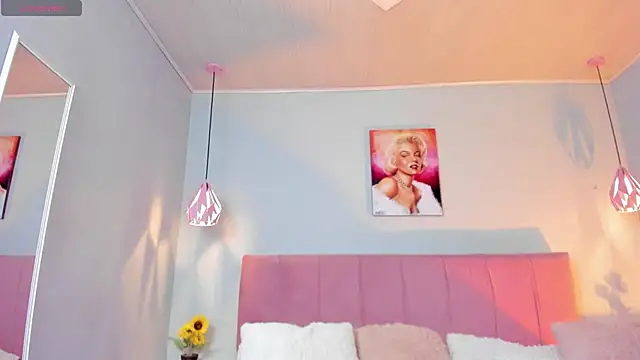 ScarletGV online show from 02/14/25, 04:15