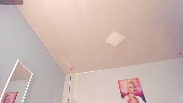 ScarletGV online show from 03/13/25, 09:37