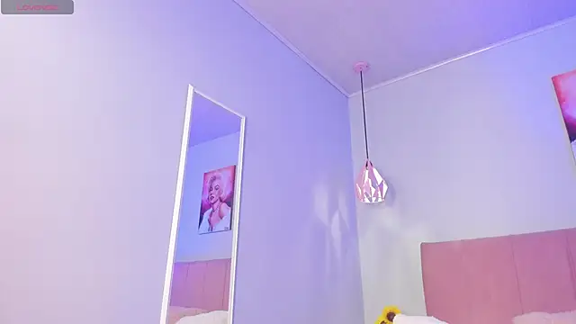 ScarletGV online show from 09/09/25, 04:45