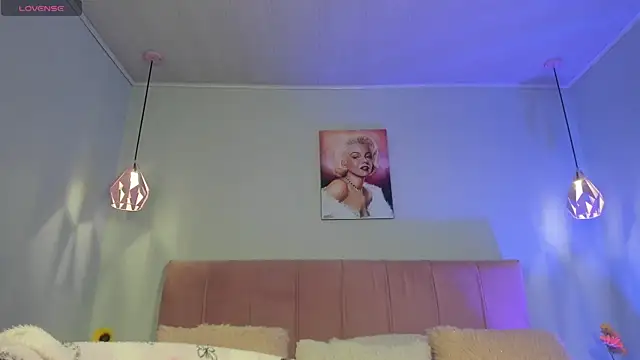 ScarletGV online show from 04/22/26, 05:21