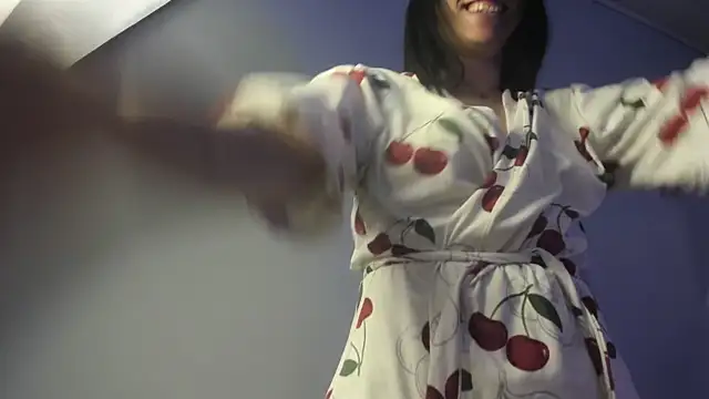 ScarletGV online show from 04/24/26, 05:21