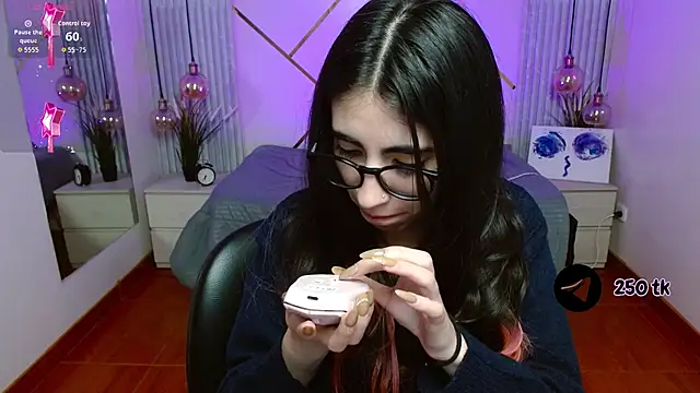 LenaRoses online show from 04/29/26, 08:26