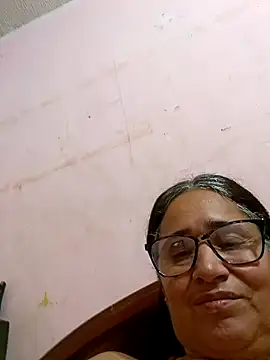 Snapshot of _candi chatting on 02/09/25, 11:36 candi online show from 02/09/25, 11:36