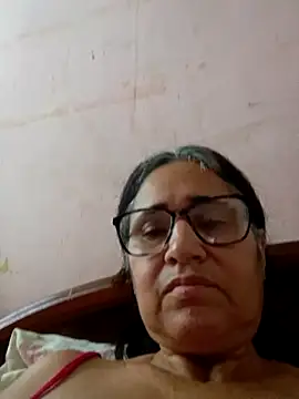 Snapshot of _candi chatting on 02/10/25, 12:08 candi online show from 02/10/25, 12:08