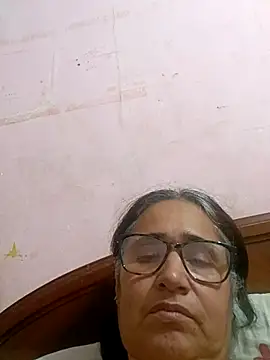 Snapshot of _candi chatting on 02/11/25, 05:16 candi online show from 02/11/25, 05:16
