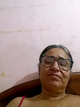 Snapshot of _candi chatting on 02/13/25, 06:41 candi online show from 02/13/25, 06:41