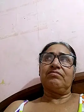 Snapshot of _candi chatting on 02/14/25, 12:19 candi online show from 02/14/25, 12:19