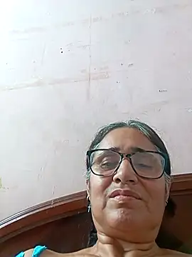 Snapshot of _candi chatting on 02/14/25, 08:05 candi online show from 02/14/25, 08:05