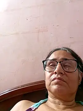 Snapshot of _candi chatting on 02/15/25, 07:28 candi online show from 02/15/25, 07:28