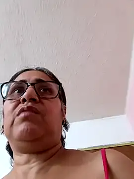 Snapshot of _candi chatting on 02/16/25, 07:27 candi online show from 02/16/25, 07:27
