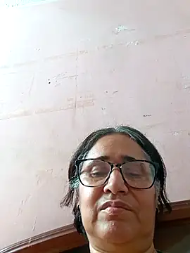 Snapshot of _candi chatting on 02/17/25, 07:31 candi online show from 02/17/25, 07:31