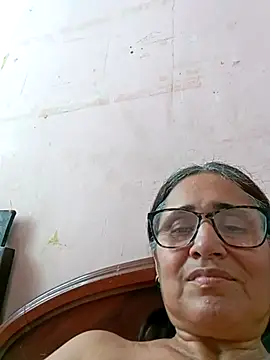 Snapshot of _candi chatting on 02/19/25, 08:31 candi online show from 02/19/25, 08:31