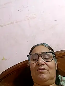 Snapshot of _candi chatting on 02/20/25, 02:18 candi online show from 02/20/25, 02:18