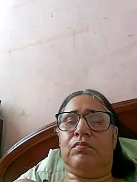 Snapshot of _candi chatting on 02/20/25, 06:02 candi online show from 02/20/25, 06:02