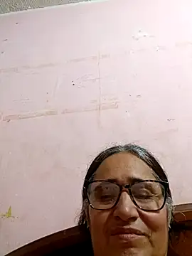 Snapshot of _candi chatting on 02/22/25, 12:27 candi online show from 02/22/25, 12:27