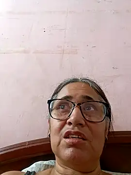 Snapshot of _candi chatting on 02/22/25, 05:57 candi online show from 02/22/25, 05:57