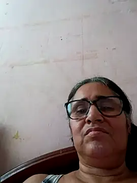 Snapshot of _candi chatting on 02/23/25, 09:59 candi online show from 02/23/25, 09:59
