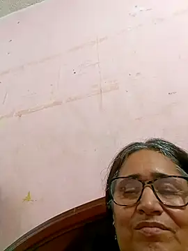 Snapshot of _candi chatting on 03/05/25, 10:10 candi online show from 03/05/25, 10:10