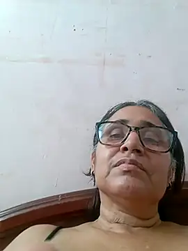 Snapshot of _candi chatting on 03/06/25, 07:32 candi online show from 03/06/25, 07:32