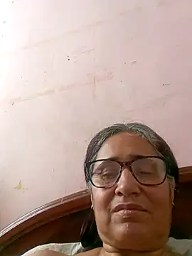 Snapshot of _candi chatting on 03/08/25, 05:11 candi online show from 03/08/25, 05:11